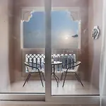 Spacious 2-Bedroom Beachfront Apartment With Pool